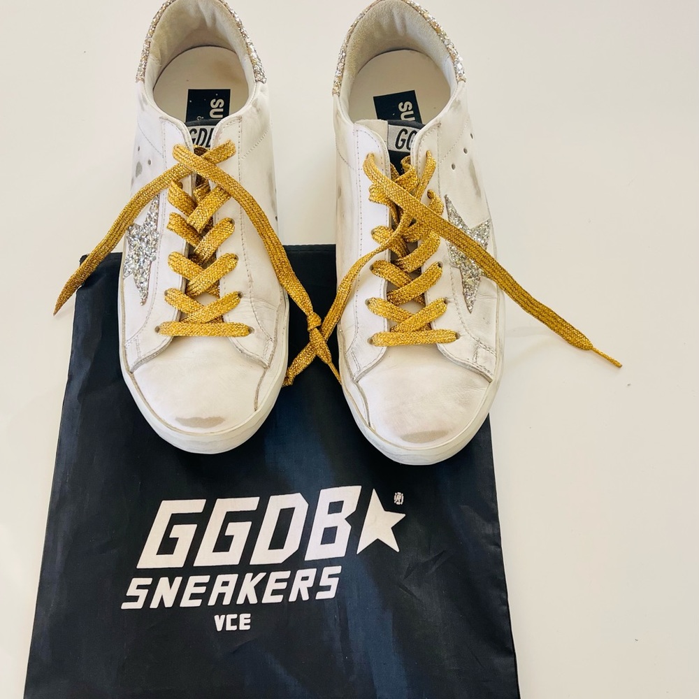 Golden Goose Superstar low-top metallic lace up sneakers in size 9/39